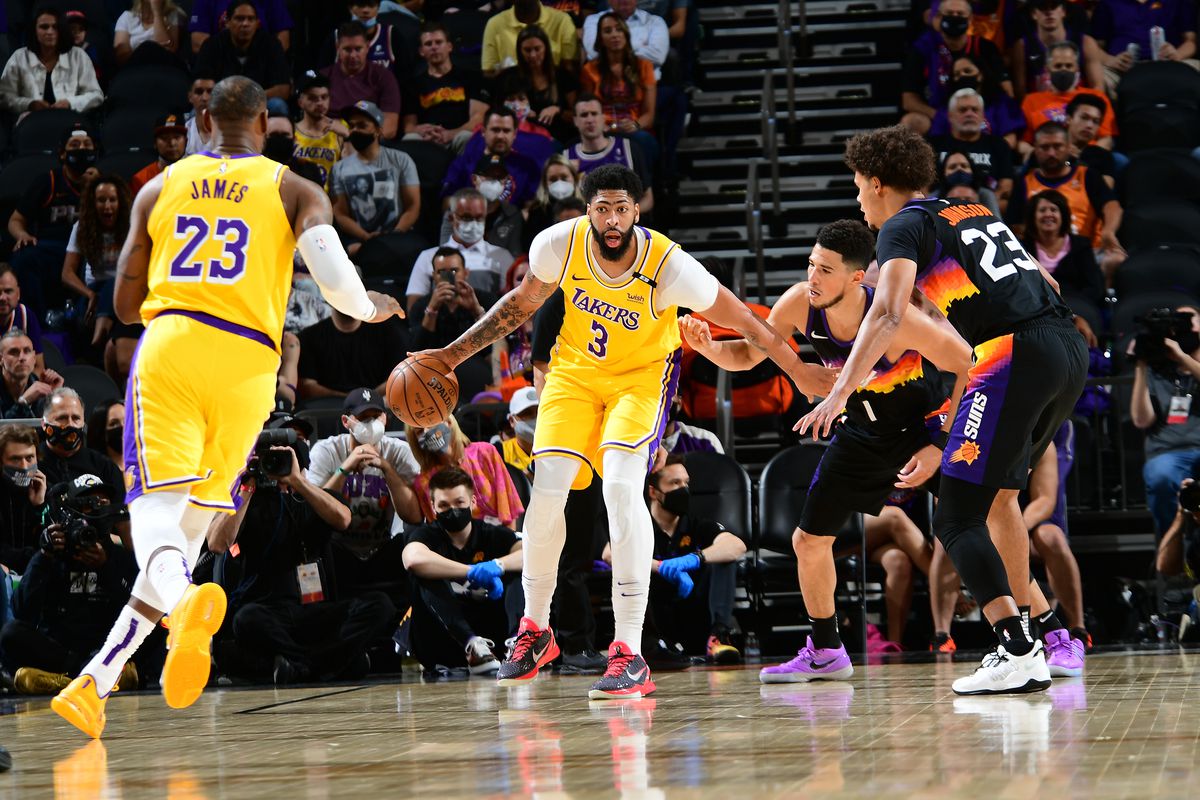 5 Things: Lakers Stymie Suns to tie series at 1-1