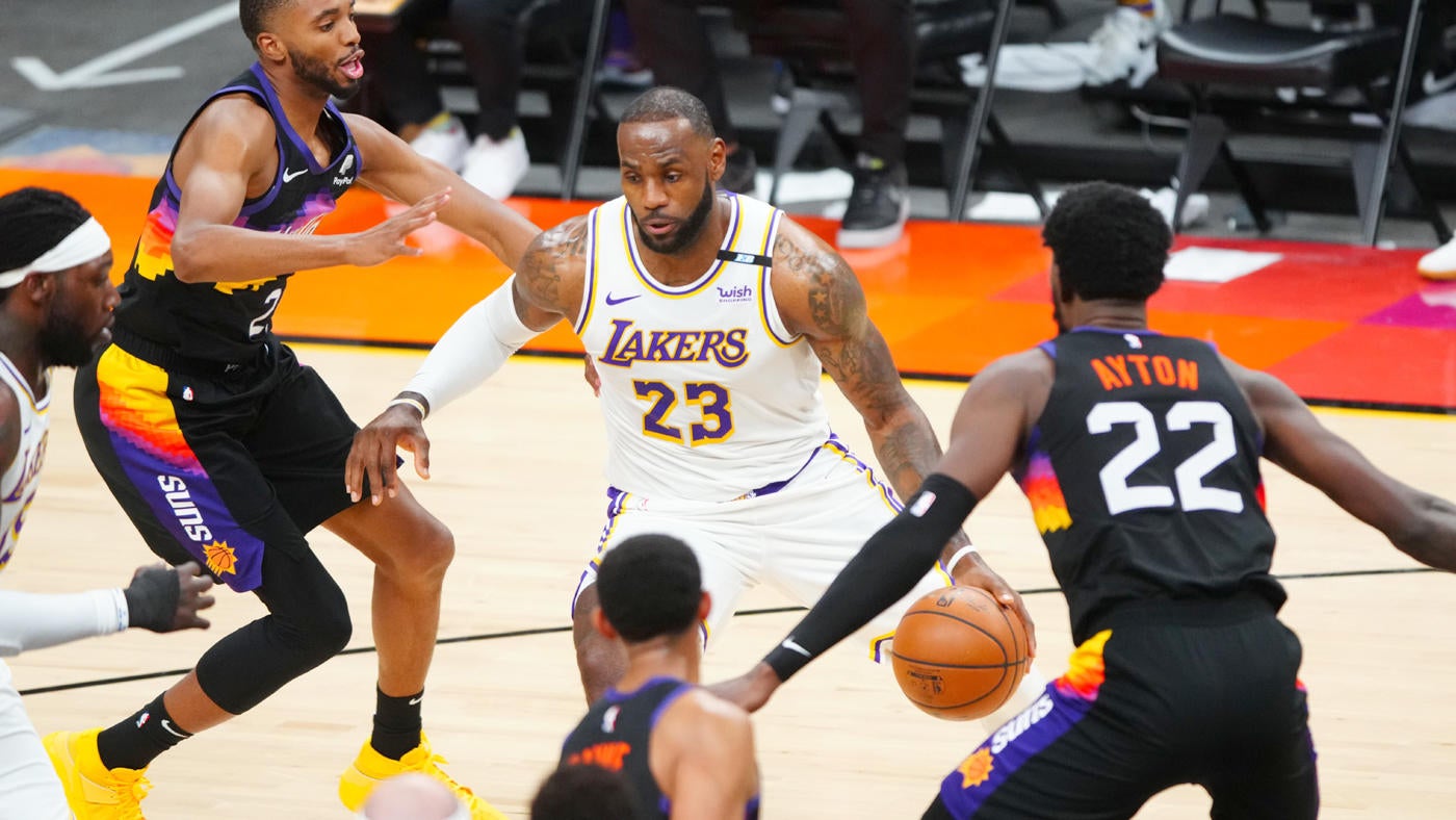 5 Things: Playoff de ja vu-lite as Lakers lose game 1