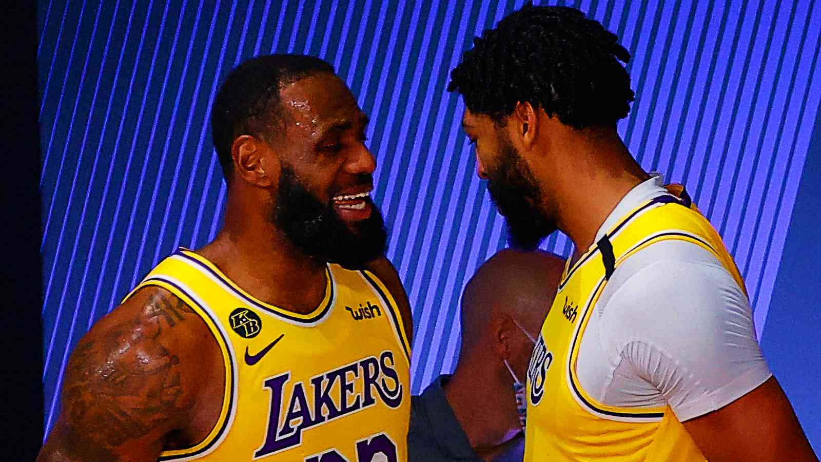 Lakers Considering Going Small With LeBron at the Four & AD at the Five!