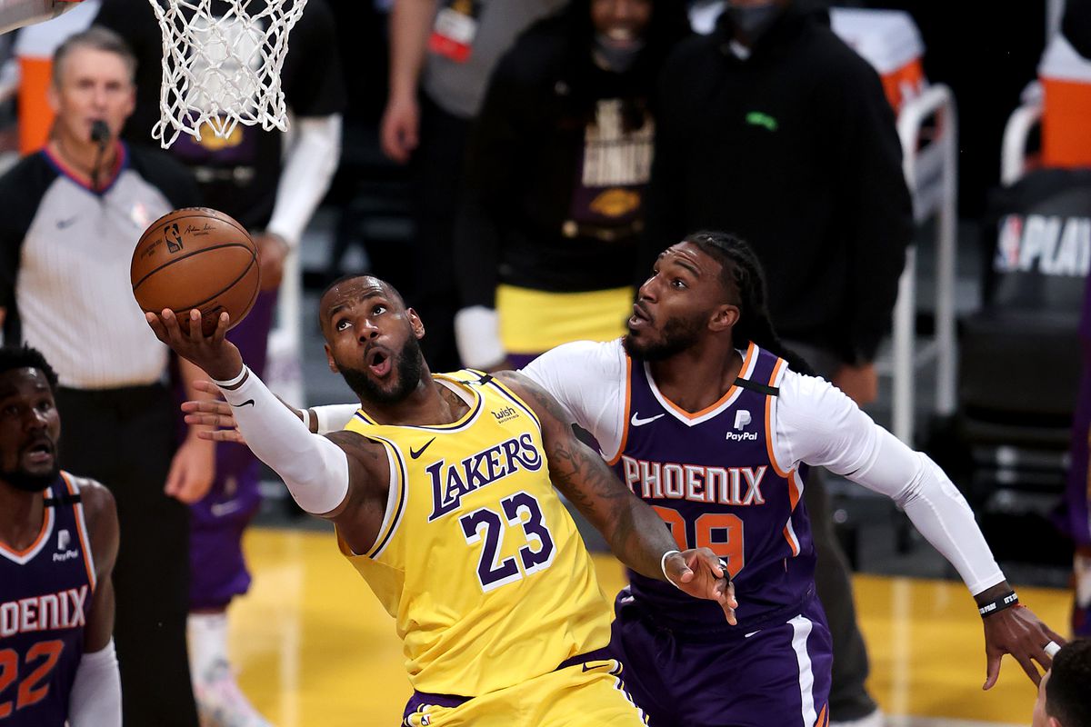 5 Things: Lakers bumpy start turns rocky, fall to Suns