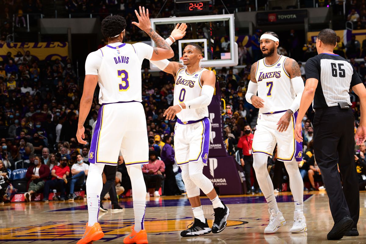 5 Things: Lakers defense leads the way in win over Rockets