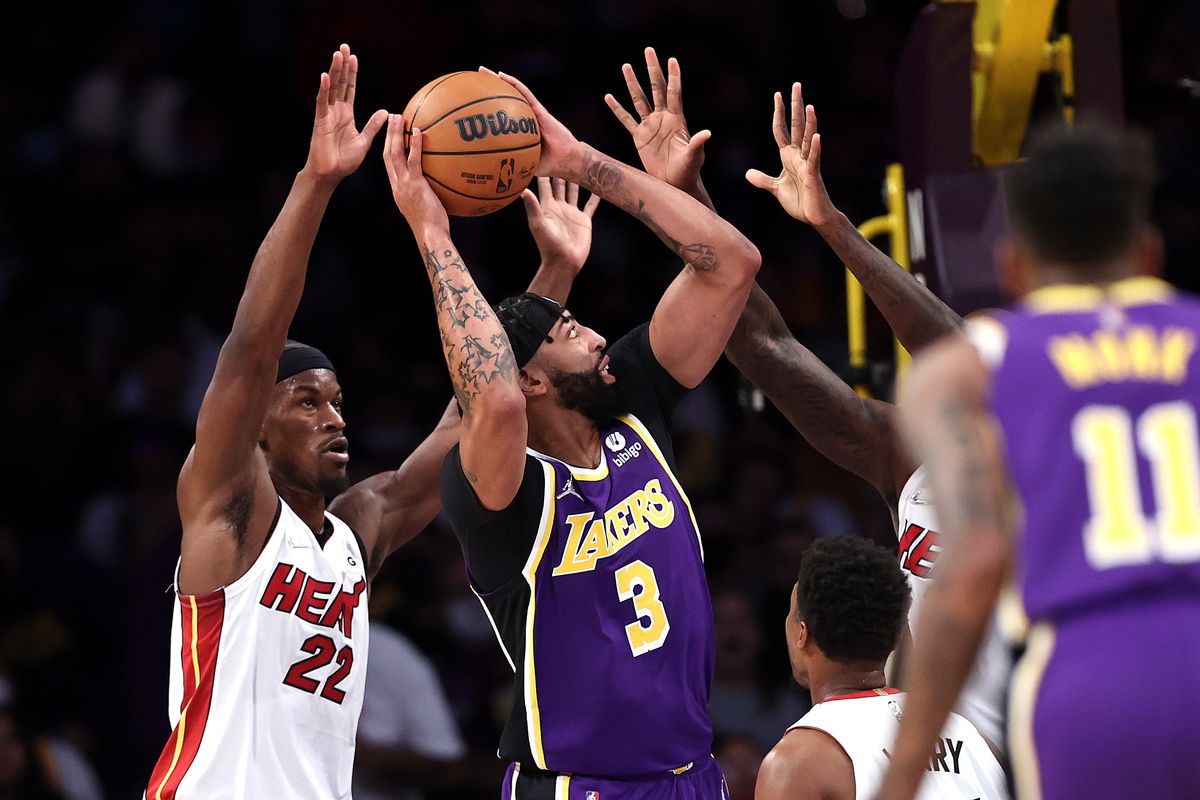 5 (late) Things: Lakers showing some grit