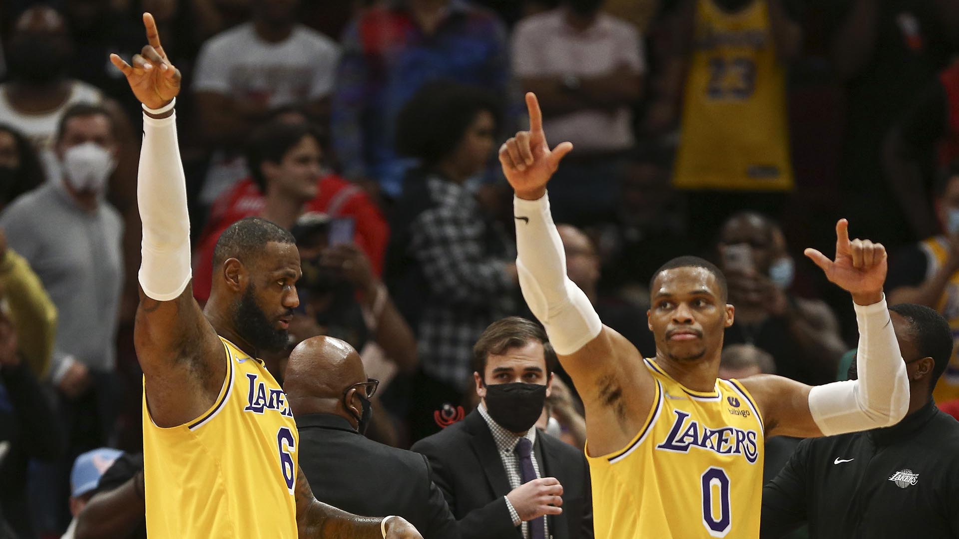 5 Things: Lakers snap skid against Rockets