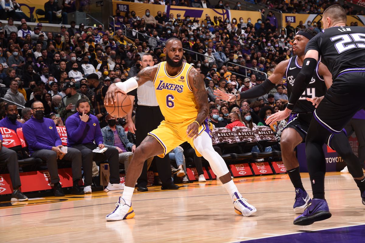 5 Things: Lakers keep it rolling against the Kings