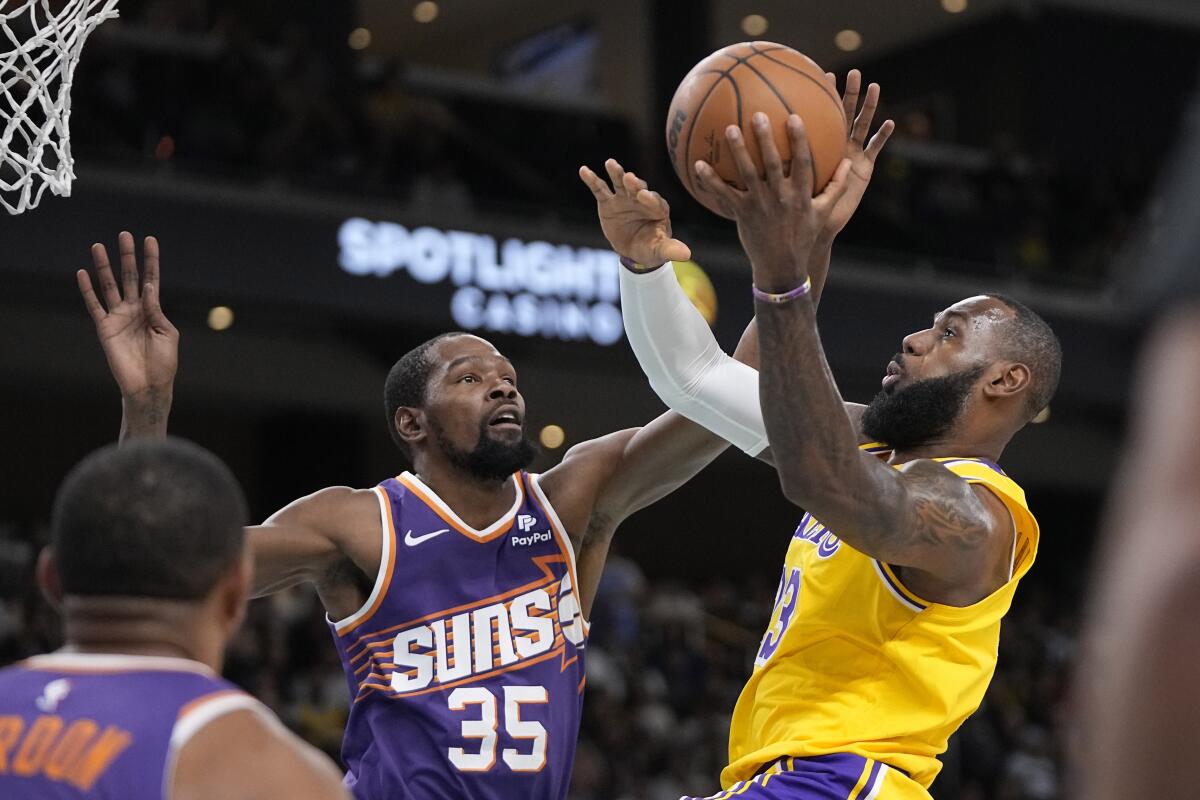 5 Things: Lakers Seize Control in 4th for 1st Win